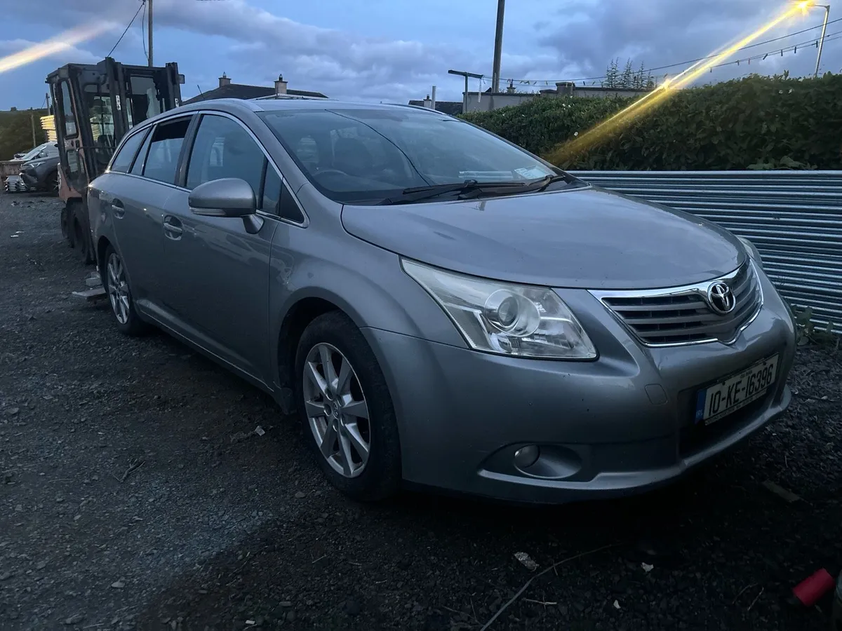 2010 Toyota Avensis 2.0 D4d - Image 1