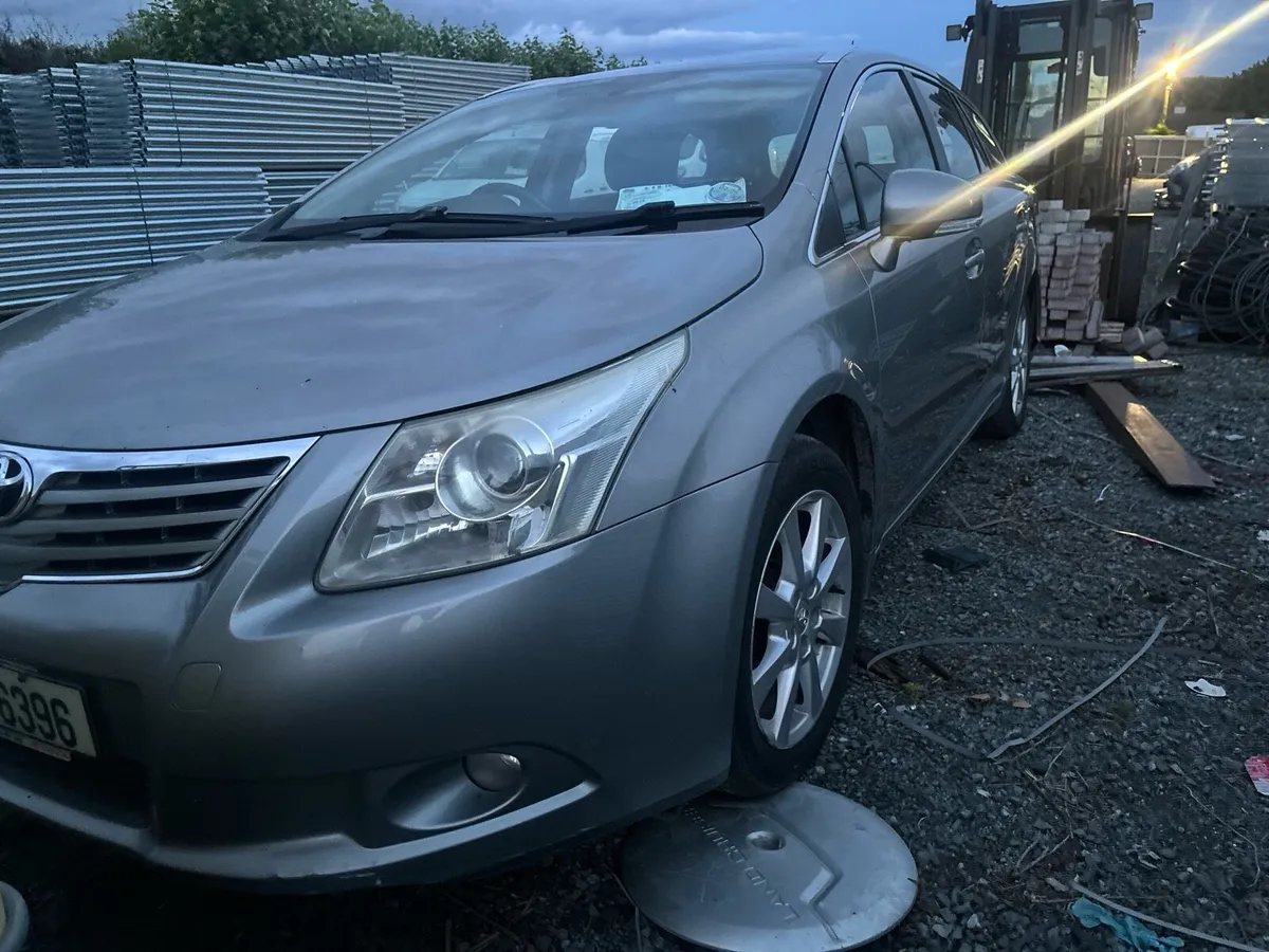 2010 Toyota Avensis 2.0 D4d - Image 2