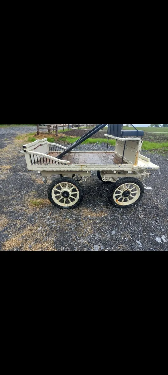 2 4 wheelers - Image 1
