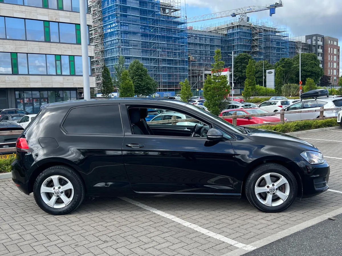 Volkswagen Golf 2016 129 Kms - Image 2