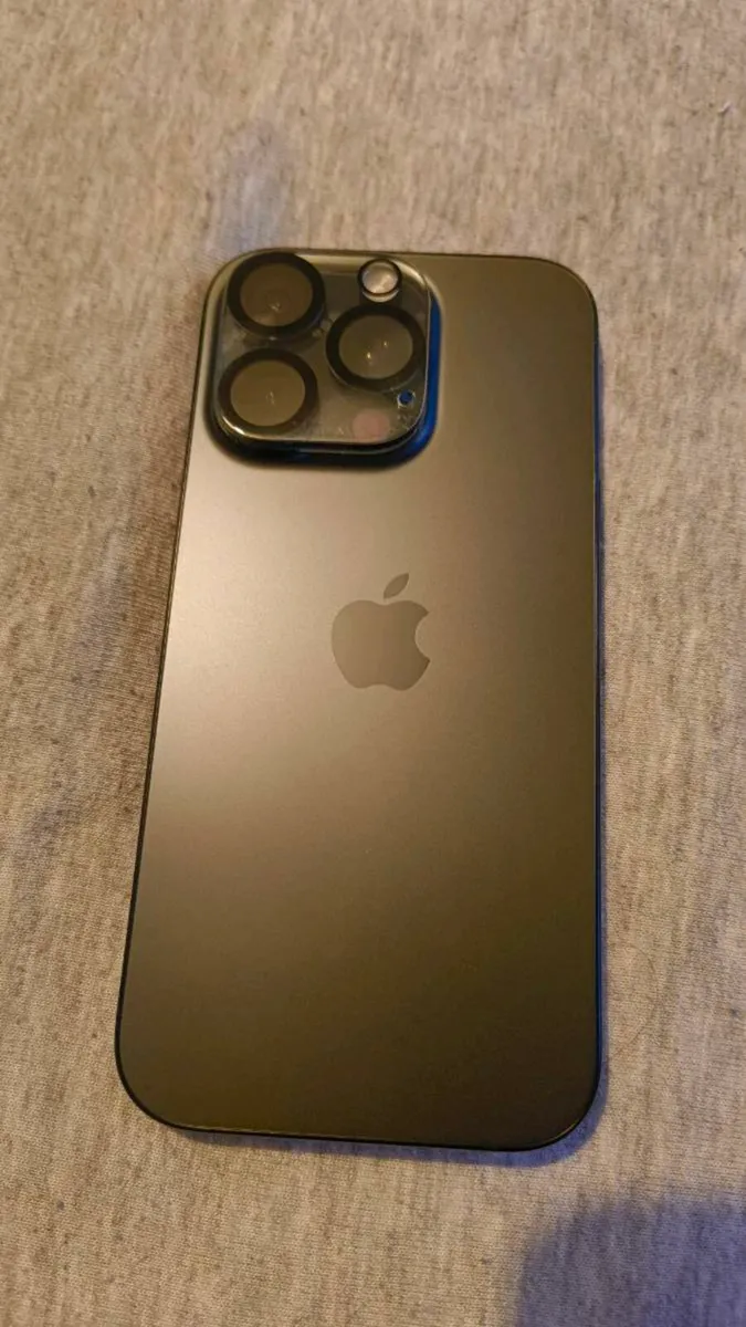 iPhone 16 pro - Image 1