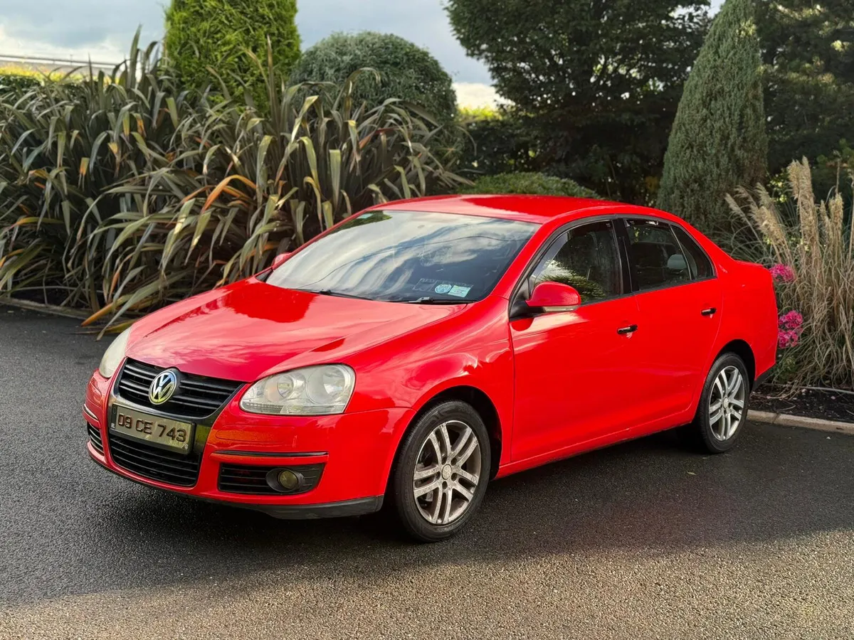 Volkswagen Jetta 2009 - Image 4