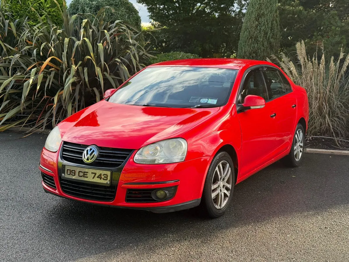 Volkswagen Jetta 2009 - Image 3