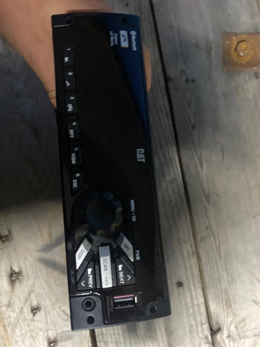 ‼️cat radio never used kept in shed ‼️ - Image 1