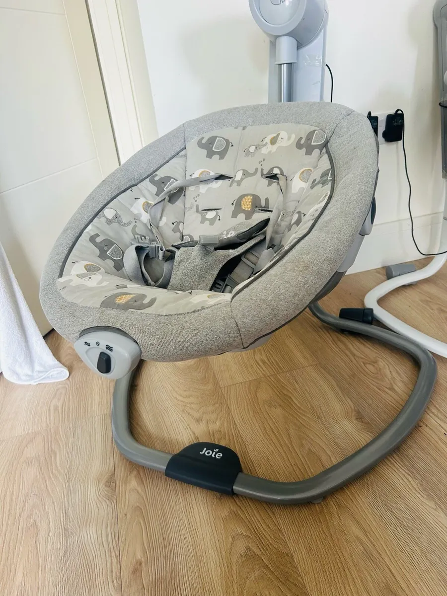 Joie Serina Swivel baby swing bouncer - Image 1