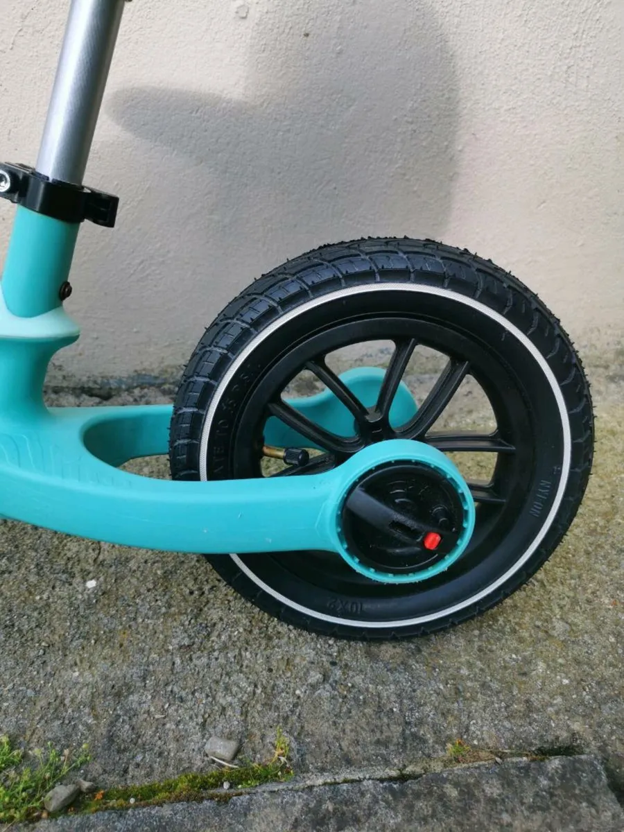Globber balance bike for sale - Image 2