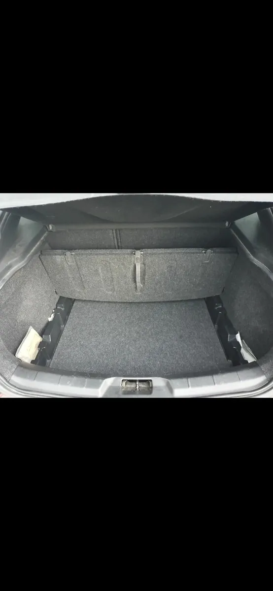 Volvo V40 2014 - Image 4