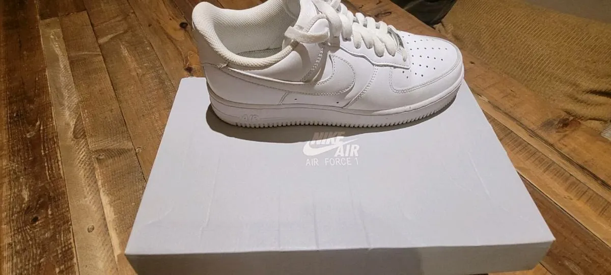 Nike Air Force 1 - Image 4