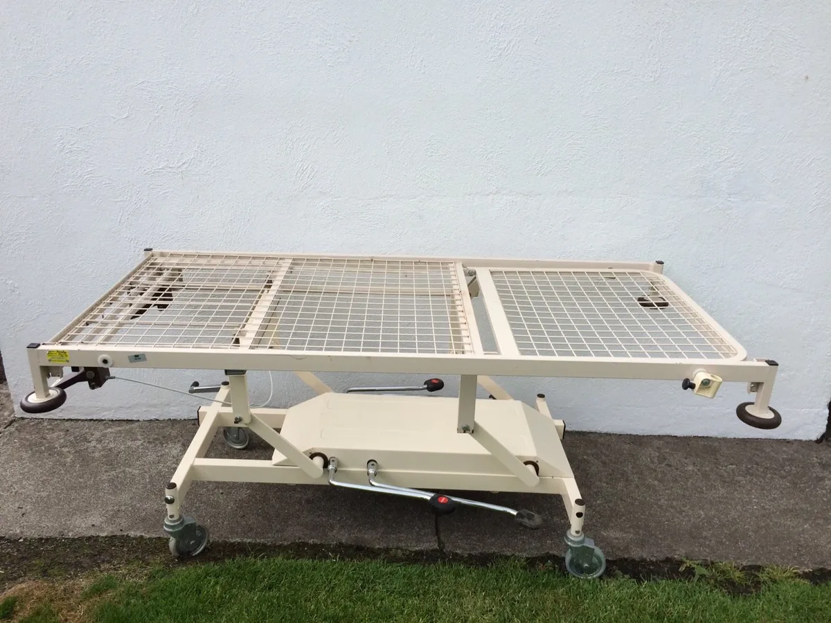 Hydraulic Table Bench - Image 2