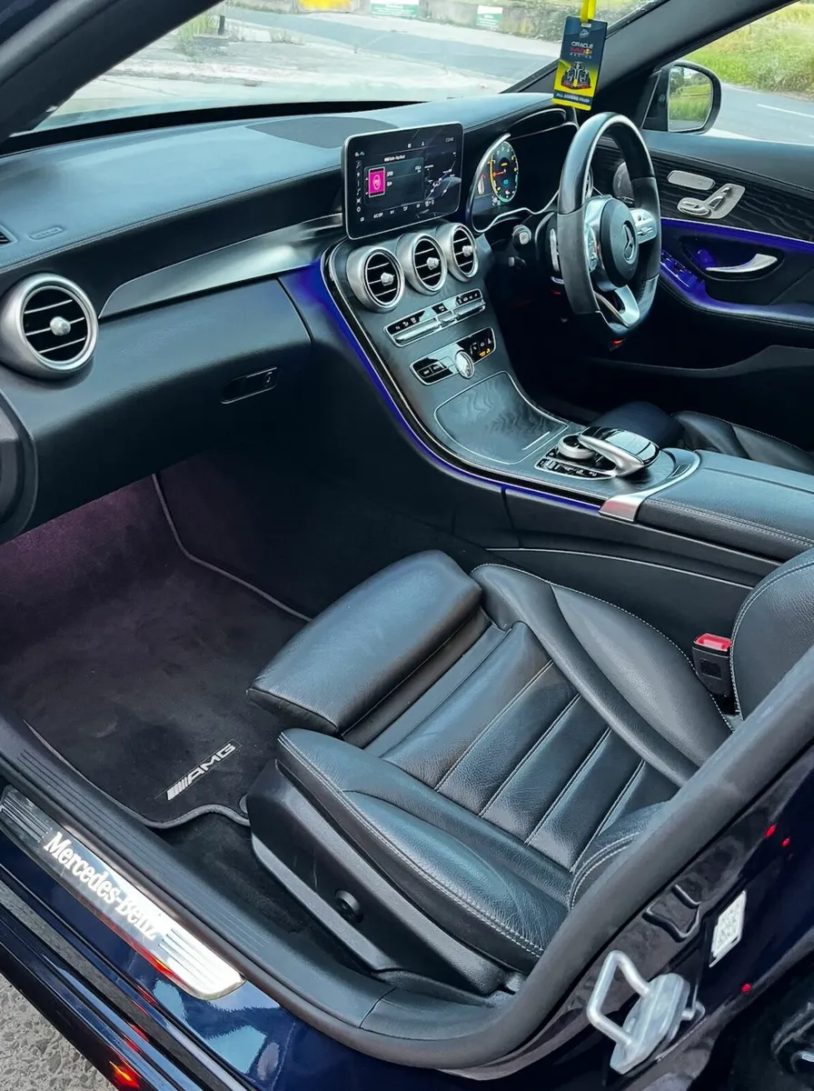 Mercedes-Benz C300DE AMG Line Night Edition - Image 3