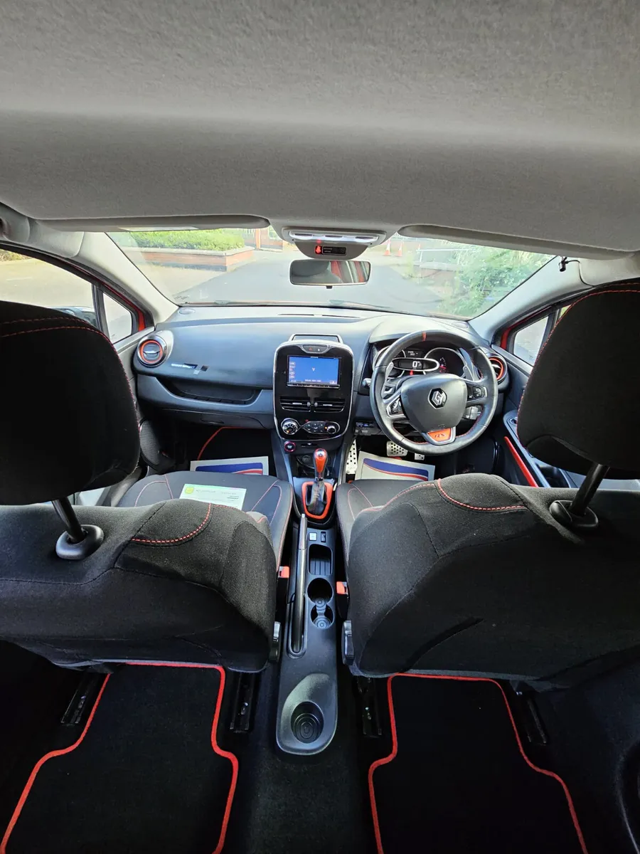 Renault Clio 2014 Automatic - Image 2