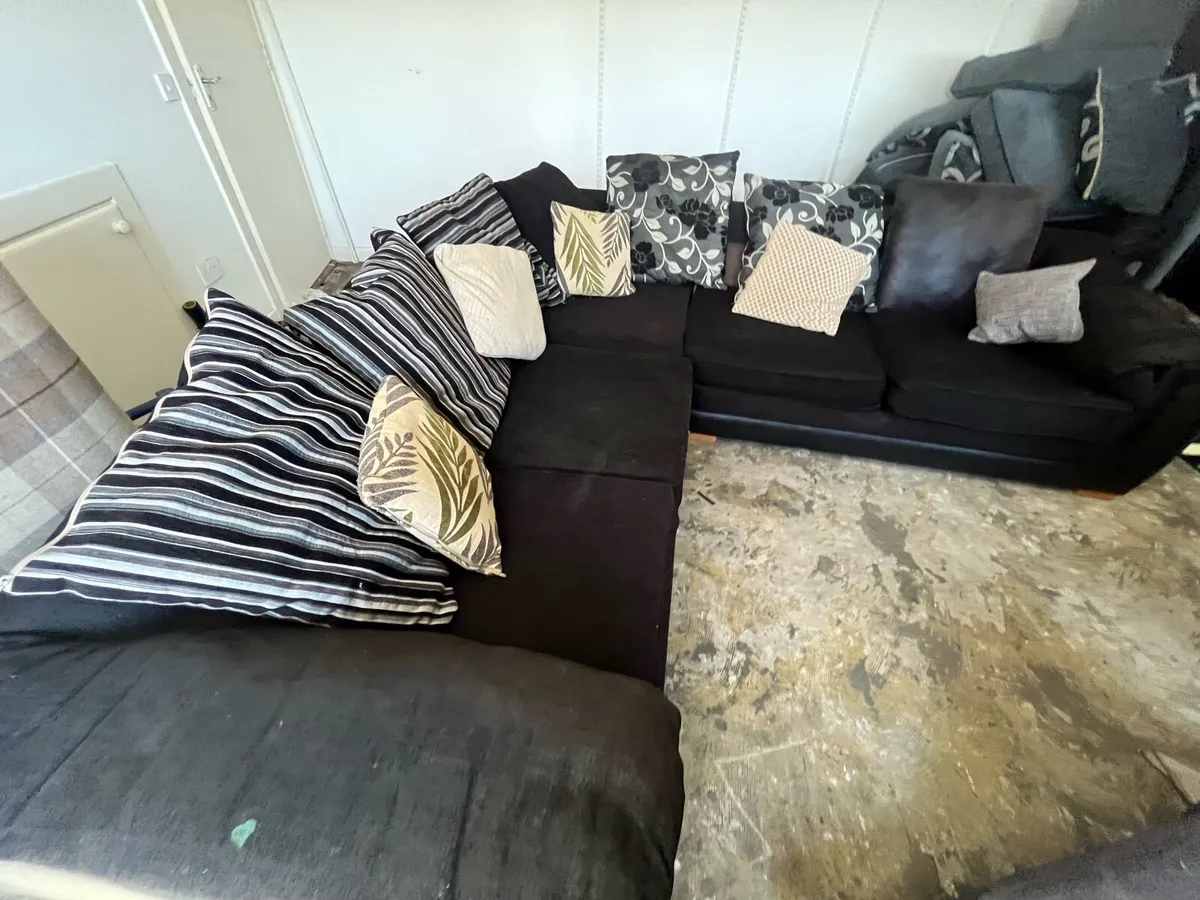 Black corner sofa L shaped delivery available - Image 3