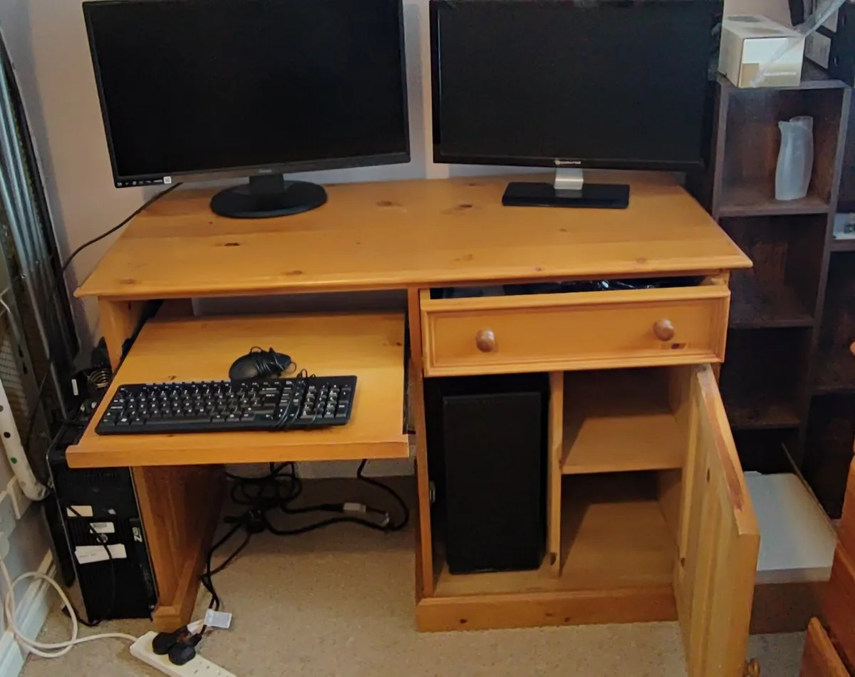 Solid wooden Computer desk - Image 3
