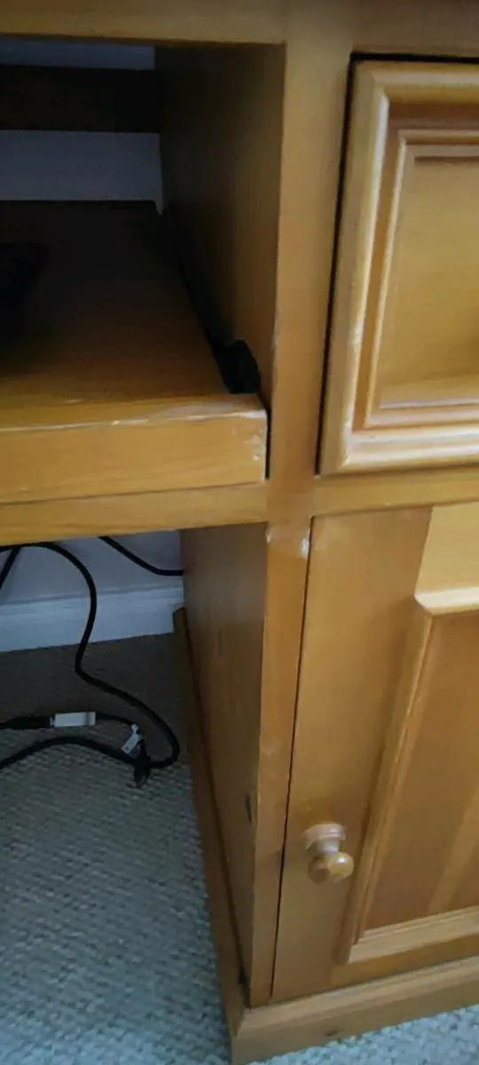 Solid wooden Computer desk - Image 4