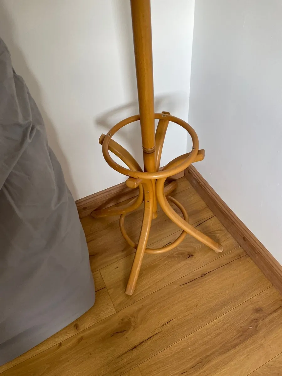 Oak free standing coat hanger/ rack - Image 3