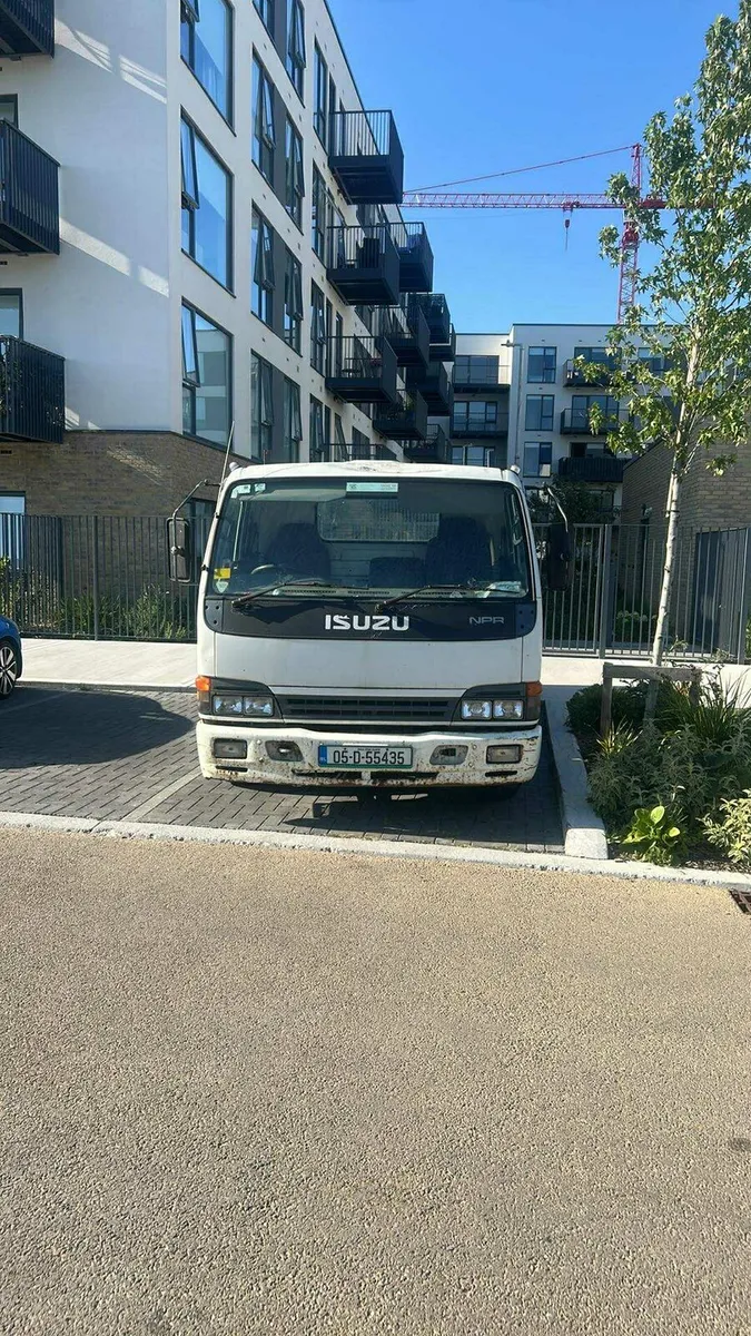 Mitsubishie npr tipper - Image 2