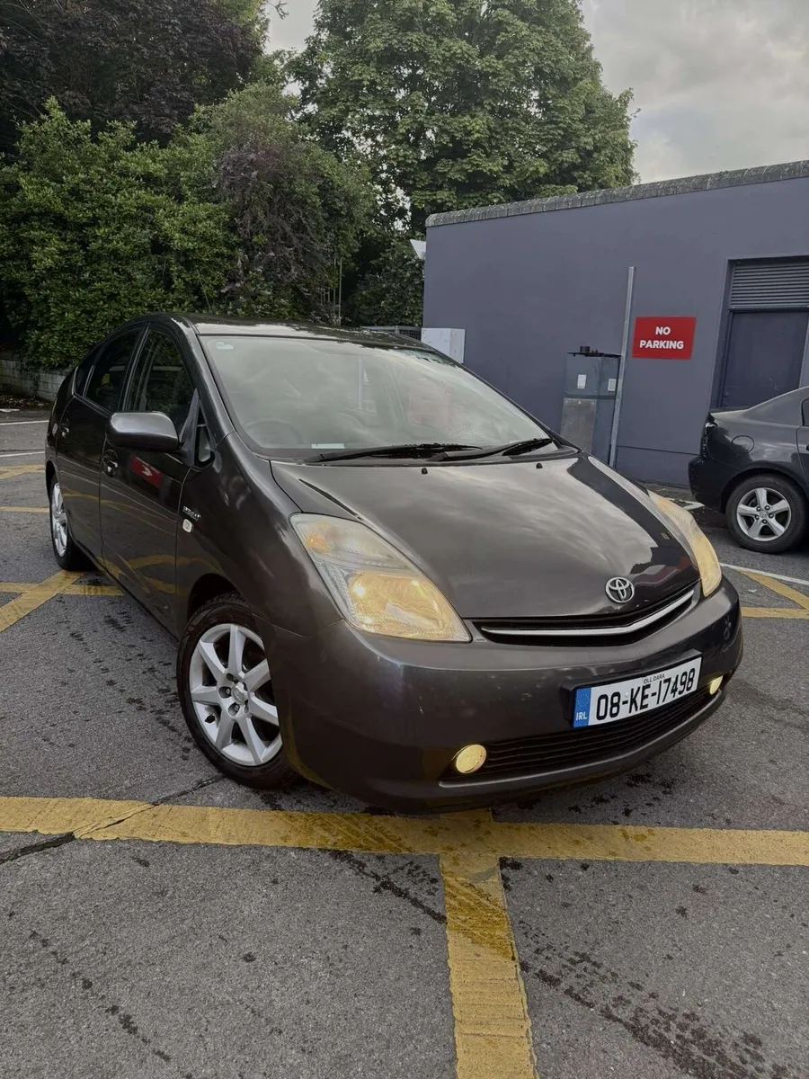 Toyota Prius Hybrid 2008 Low Mileage - Image 1