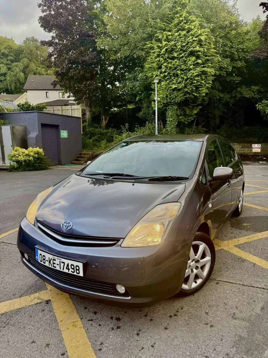 Toyota Prius Hybrid 2008 Low Mileage - Image 2