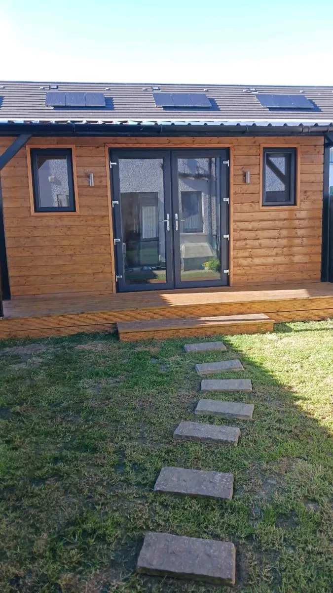 Log cabin - Image 1