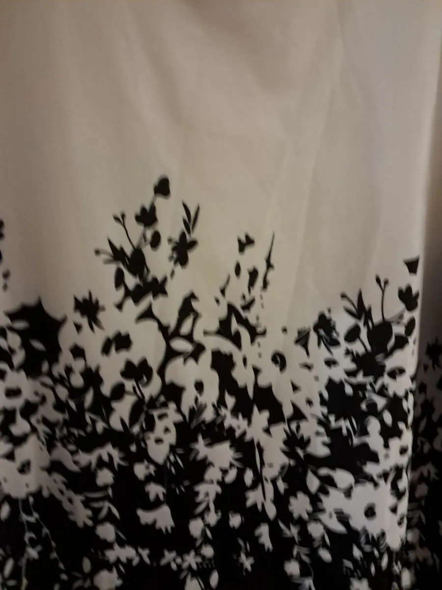 Ladies Clothing - Image 4