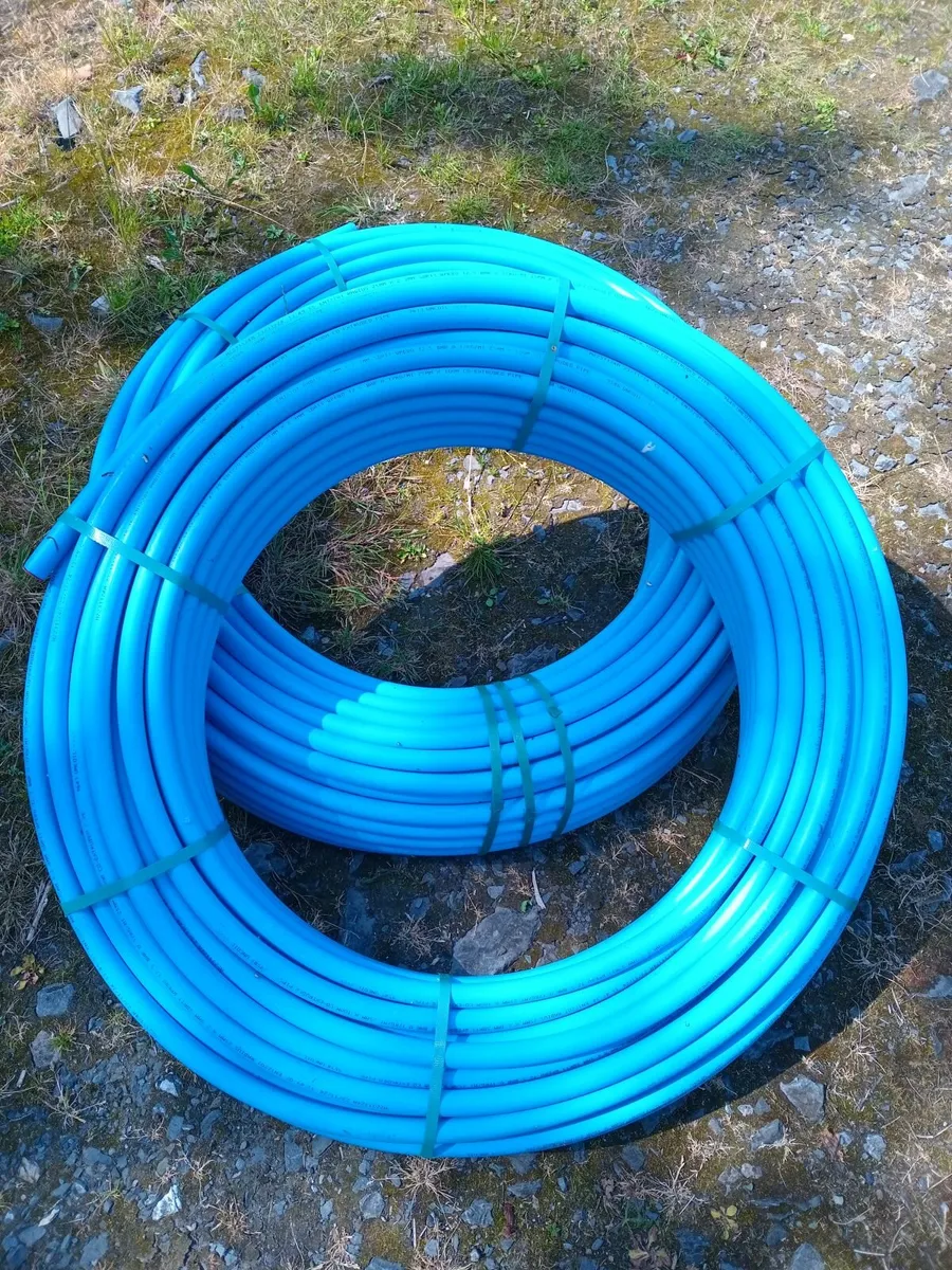 MDPE blue water pipe - Image 1