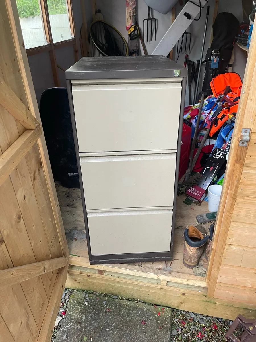 Filing cabinet
