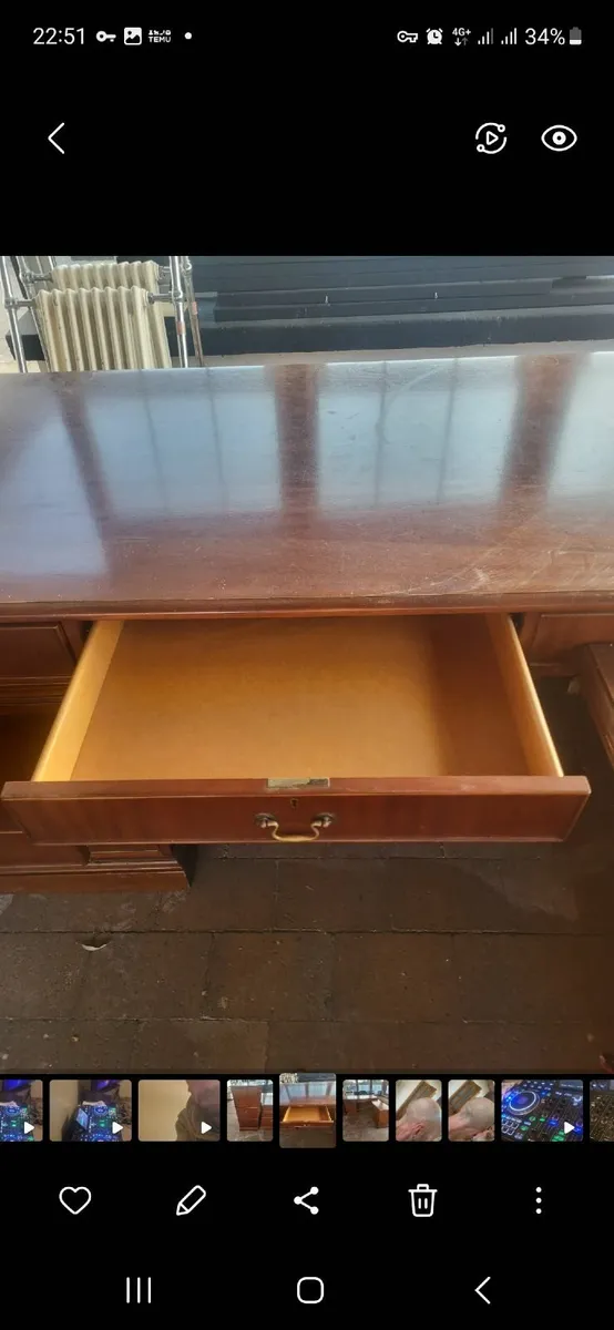 Mahogany desk and drawers - Image 2