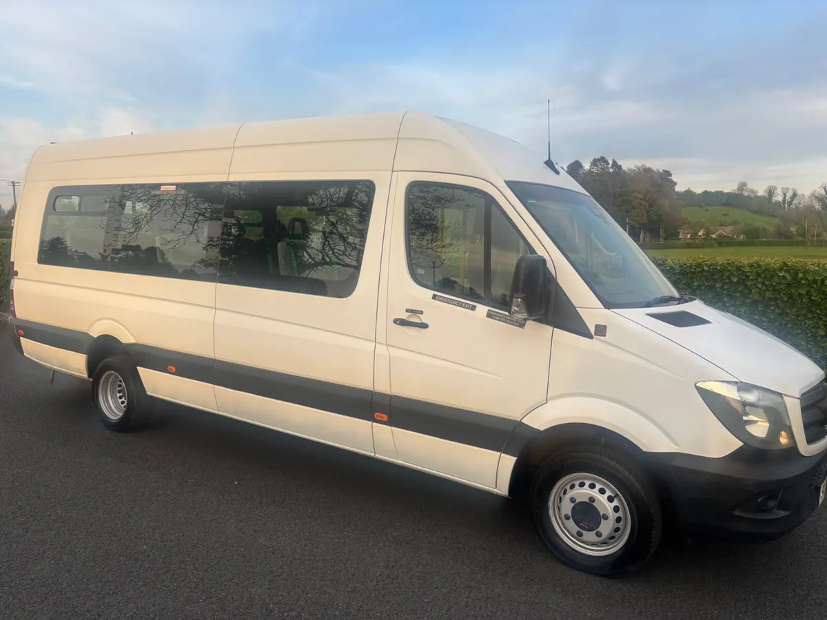 2018 MERCEDES SPRINTER MINIBUS WHEELCHAIR LIFT - Image 3