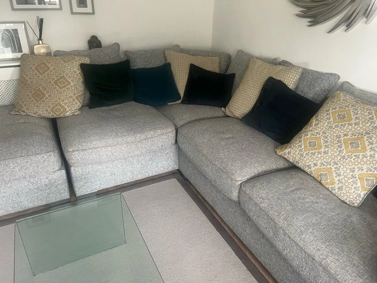 sofa - Image 3