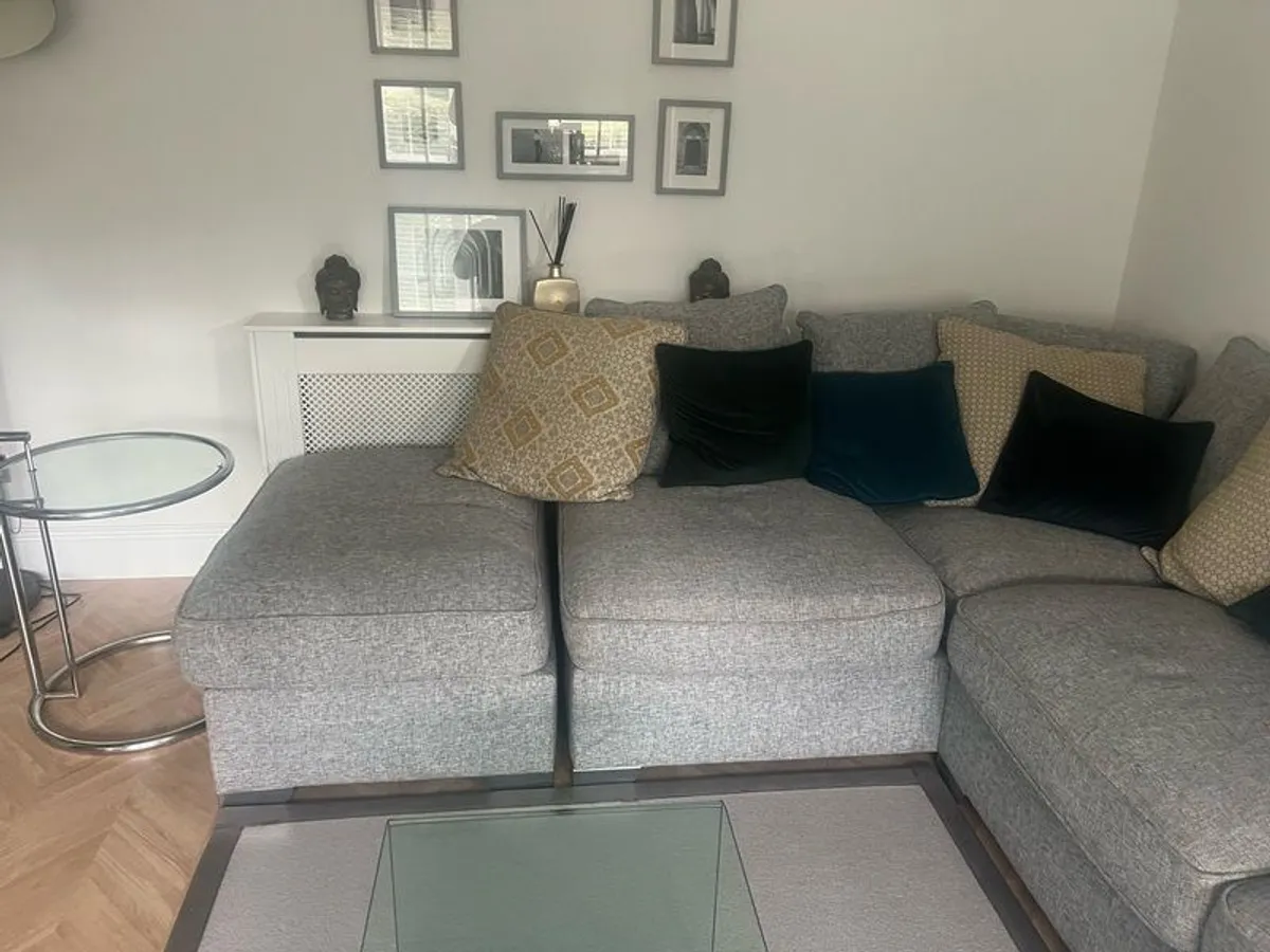 sofa - Image 4