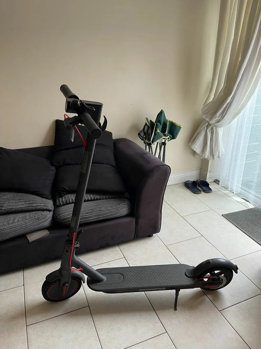Xiaomi M365 Pro E-Scooter - Image 4