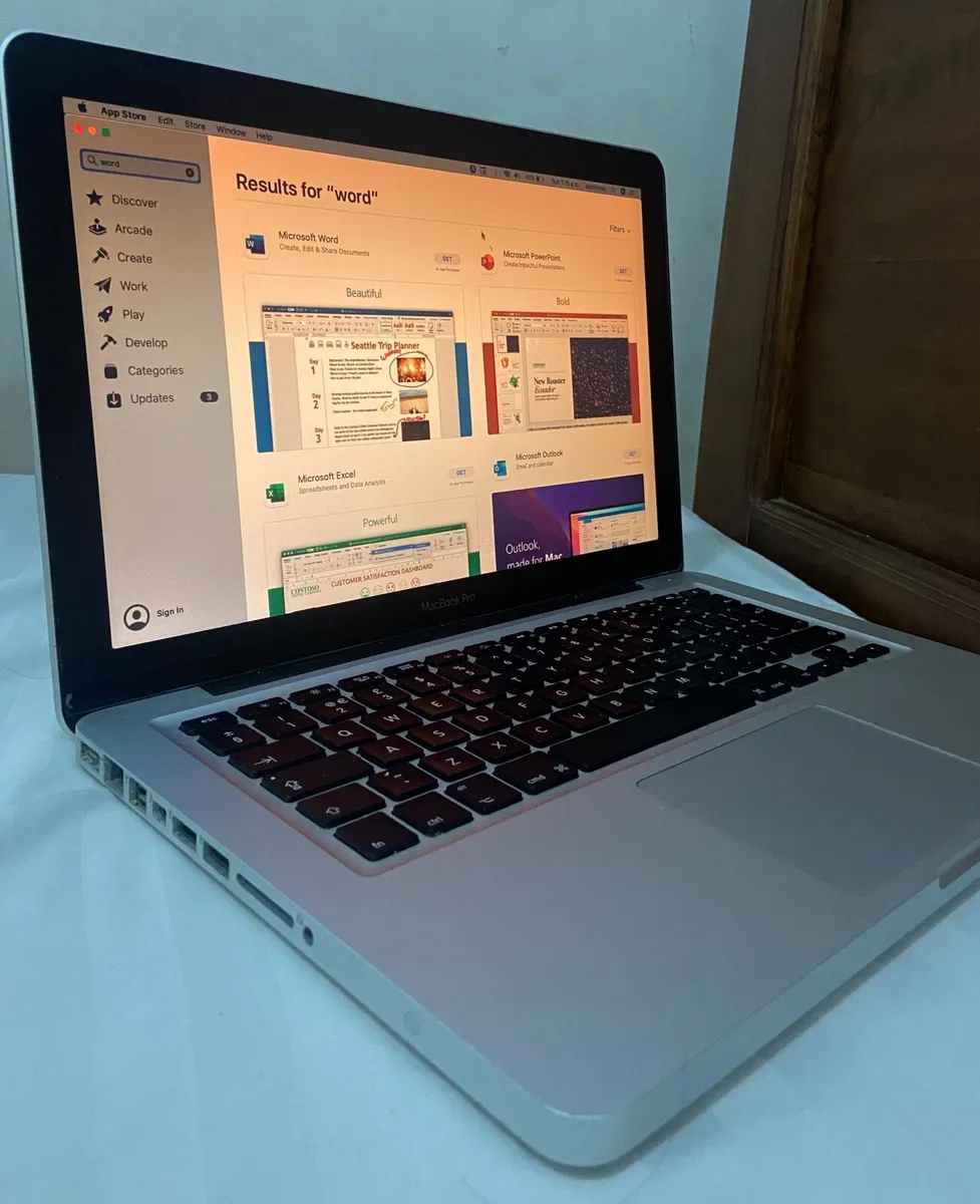 Laptop - Image 2