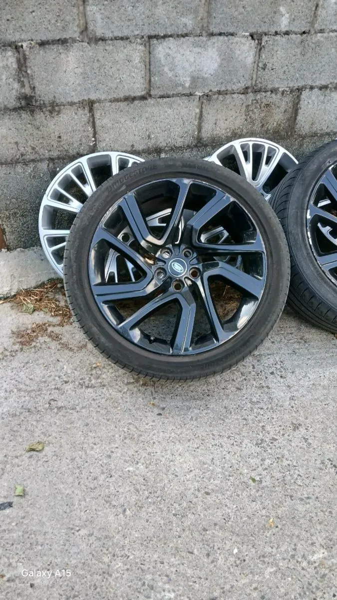 Range rover  Discovery alloys - Image 1