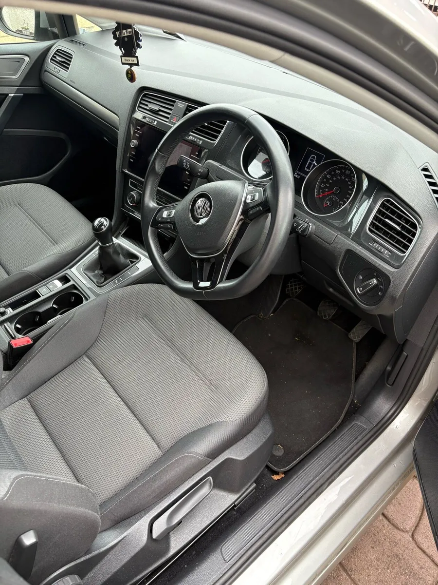 Volkswagen Golf - Image 3