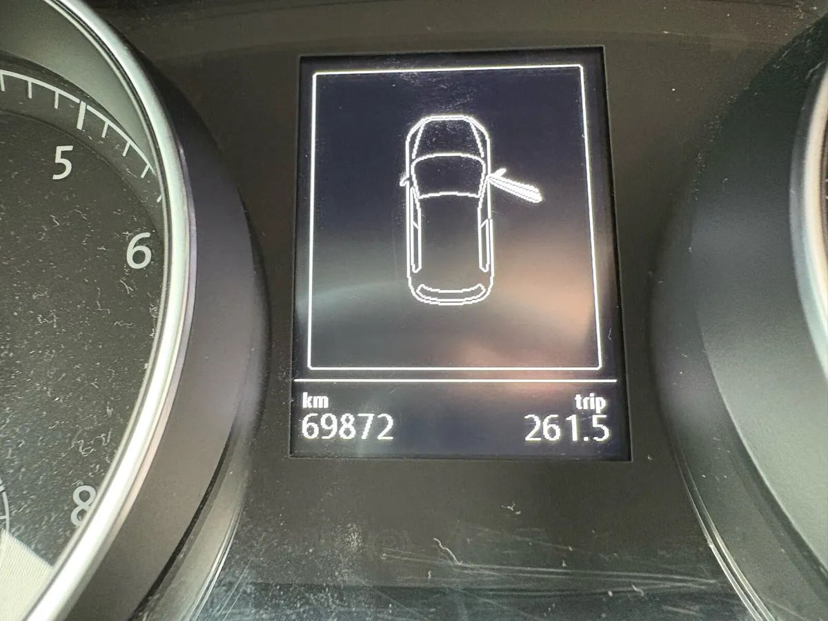 Volkswagen Golf - Image 4