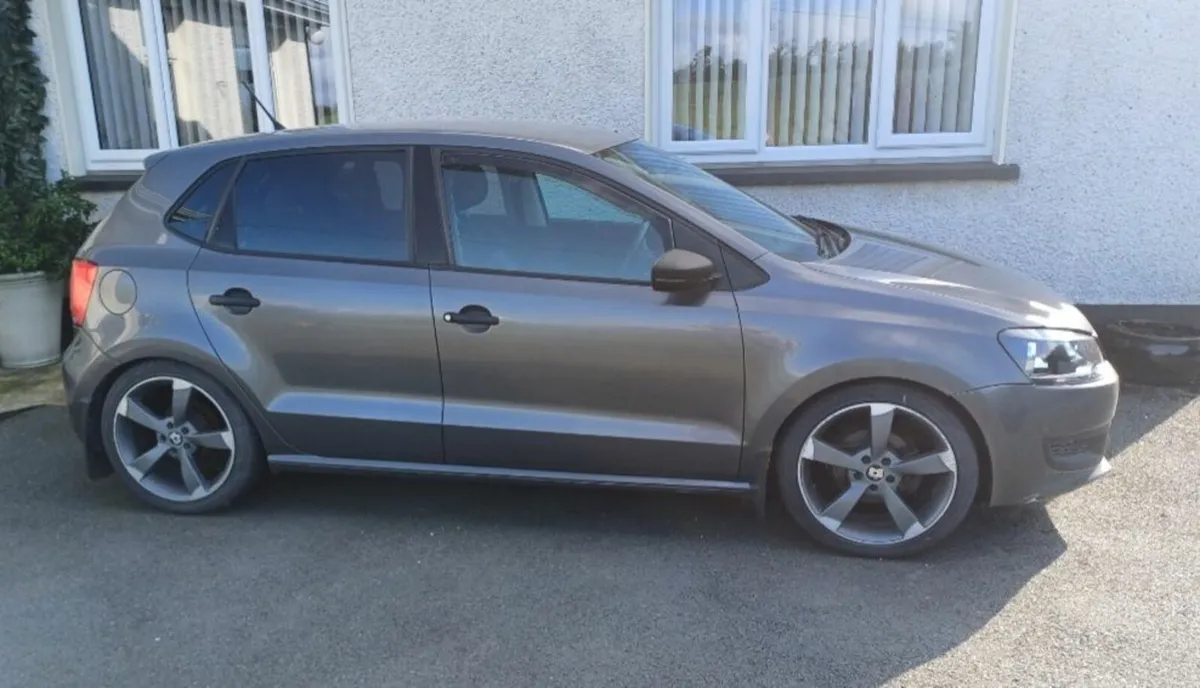Volkswagen Polo 2014 - Image 2