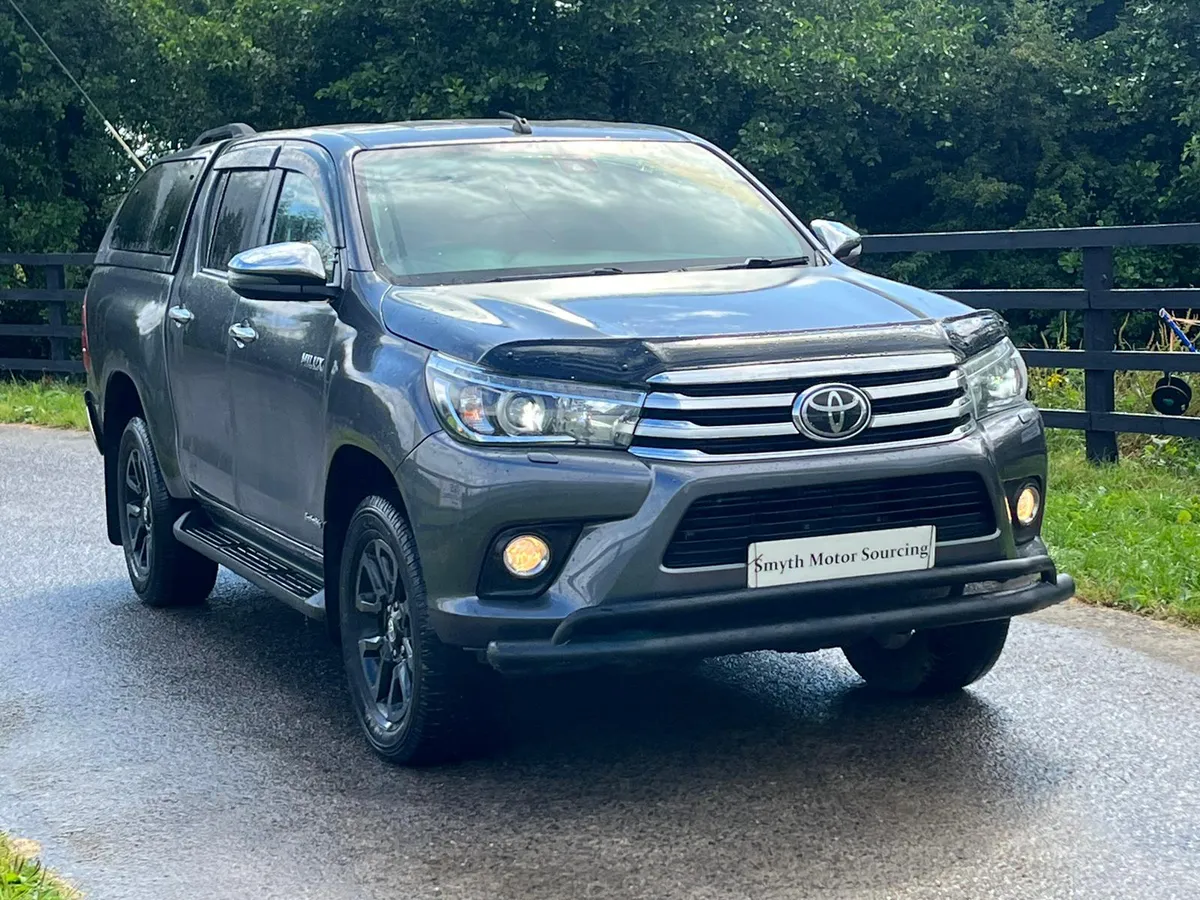 191 Toyota Hilux Invincible 2.4D4D Spotless***** - Image 2