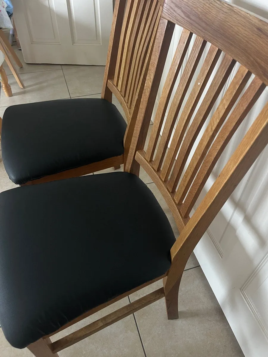 2 oak dining chairs - Image 1