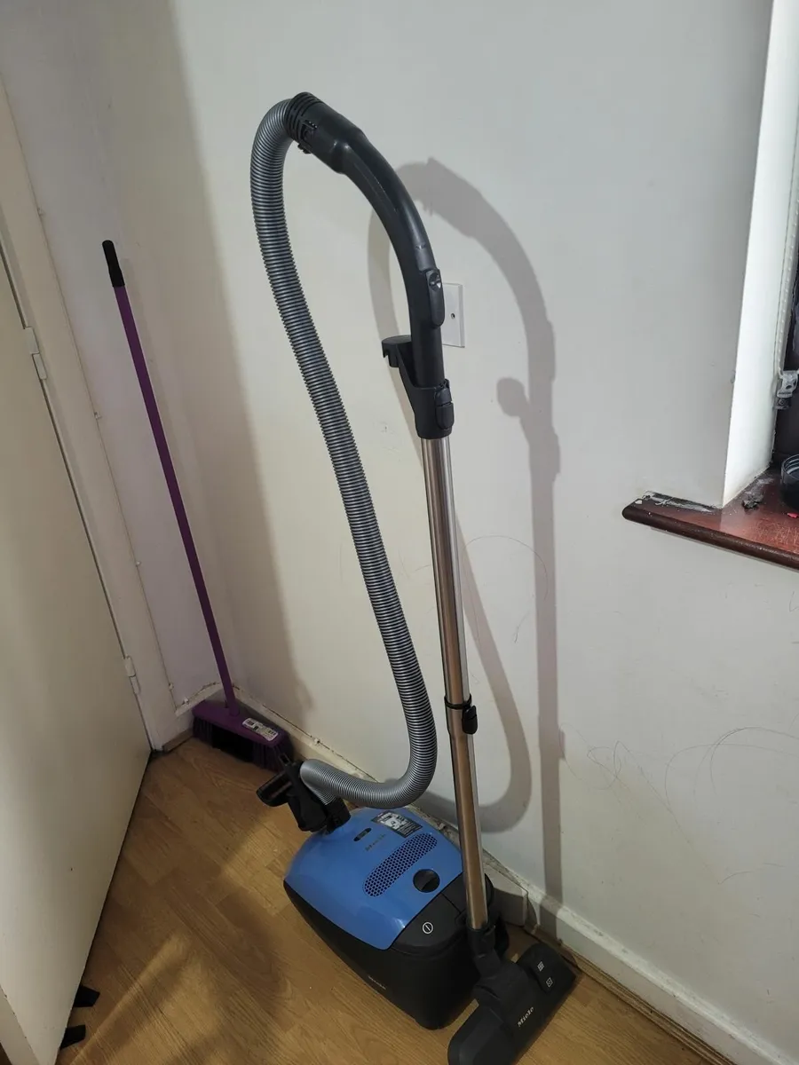 Hover - Image 2