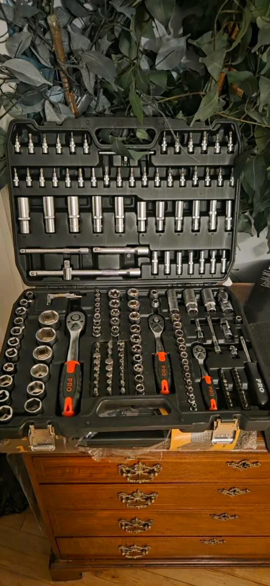 BIG BIG BIG SET OF socket brand new - Image 3