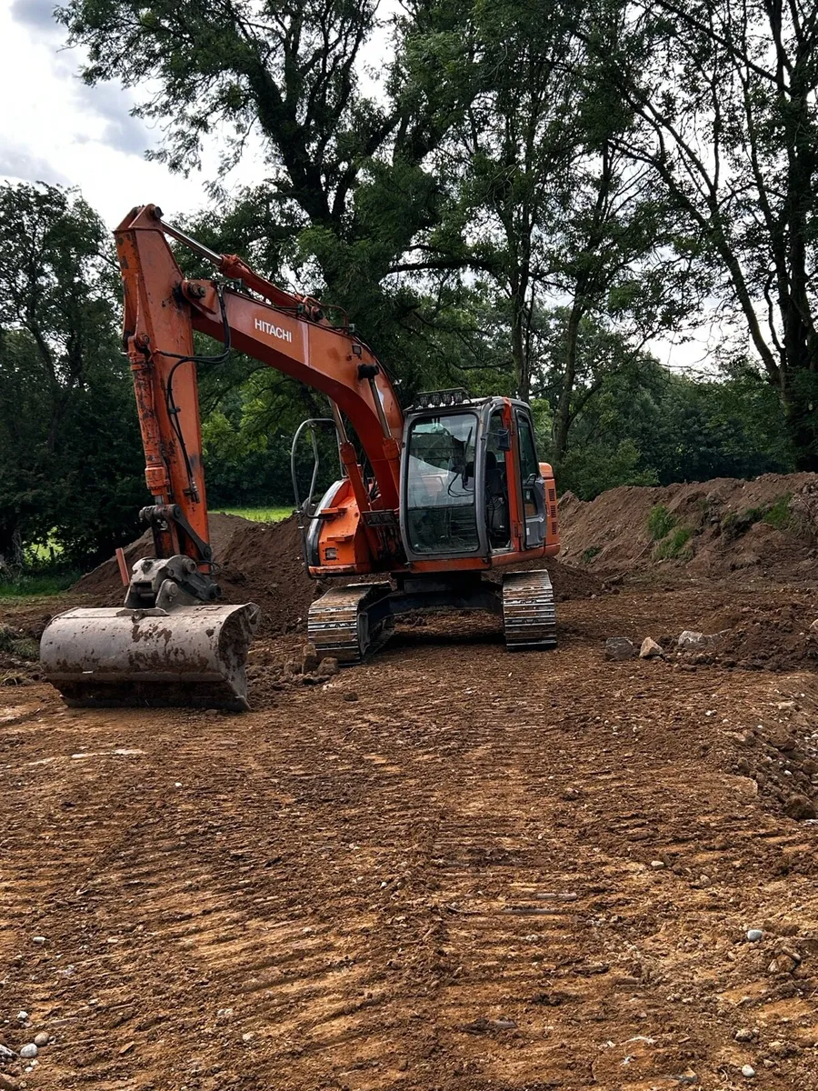 Hitachi zx135u - Image 2
