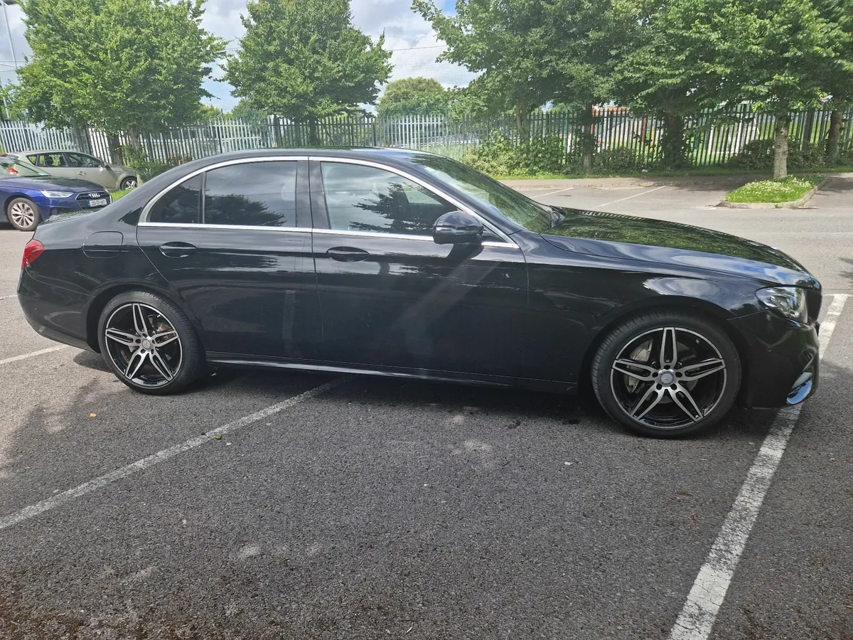 Mercedes-Benz E-Class 2017 - Image 4