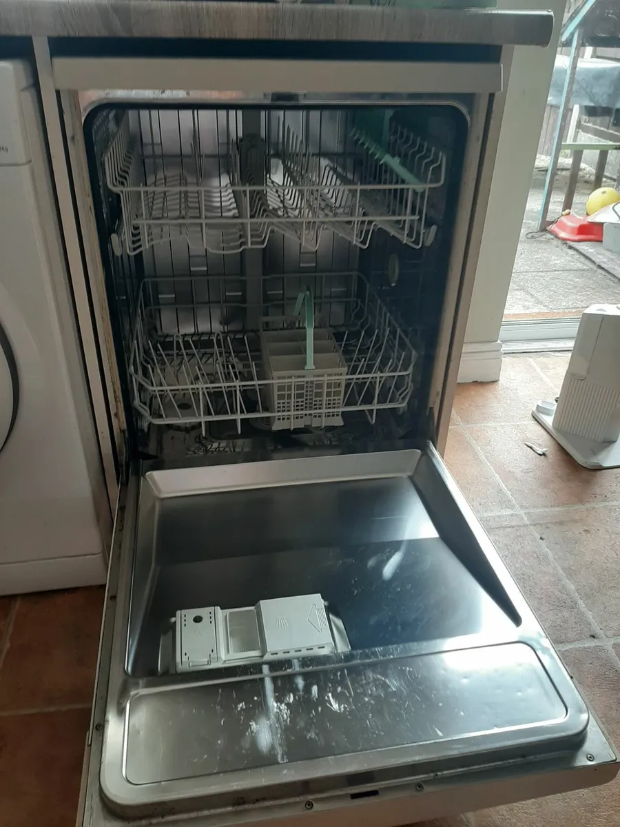 Free Dishwasher - Image 2