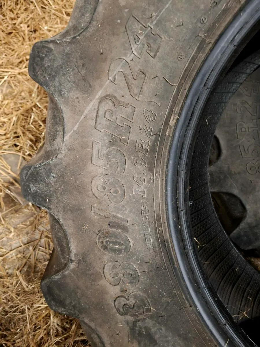 Front Tractor Tyres - Image 2