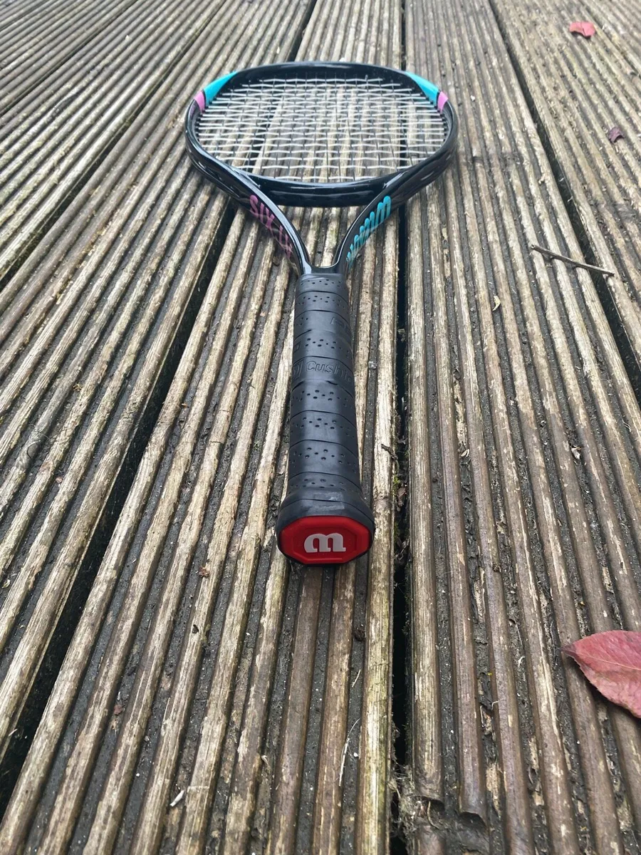 Tennis equipment - Image 1