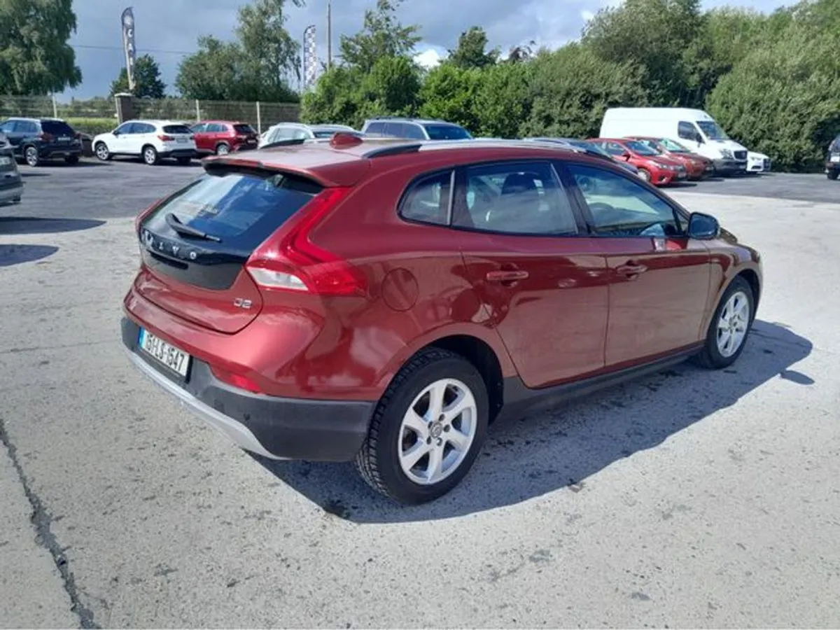 Volvo V40 1.6 D2 SE Cross Country 11 115 5DR 40 S - Image 4