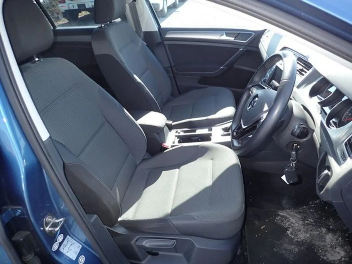 Volkswagen Golf 1.2 Comfortline - Image 2