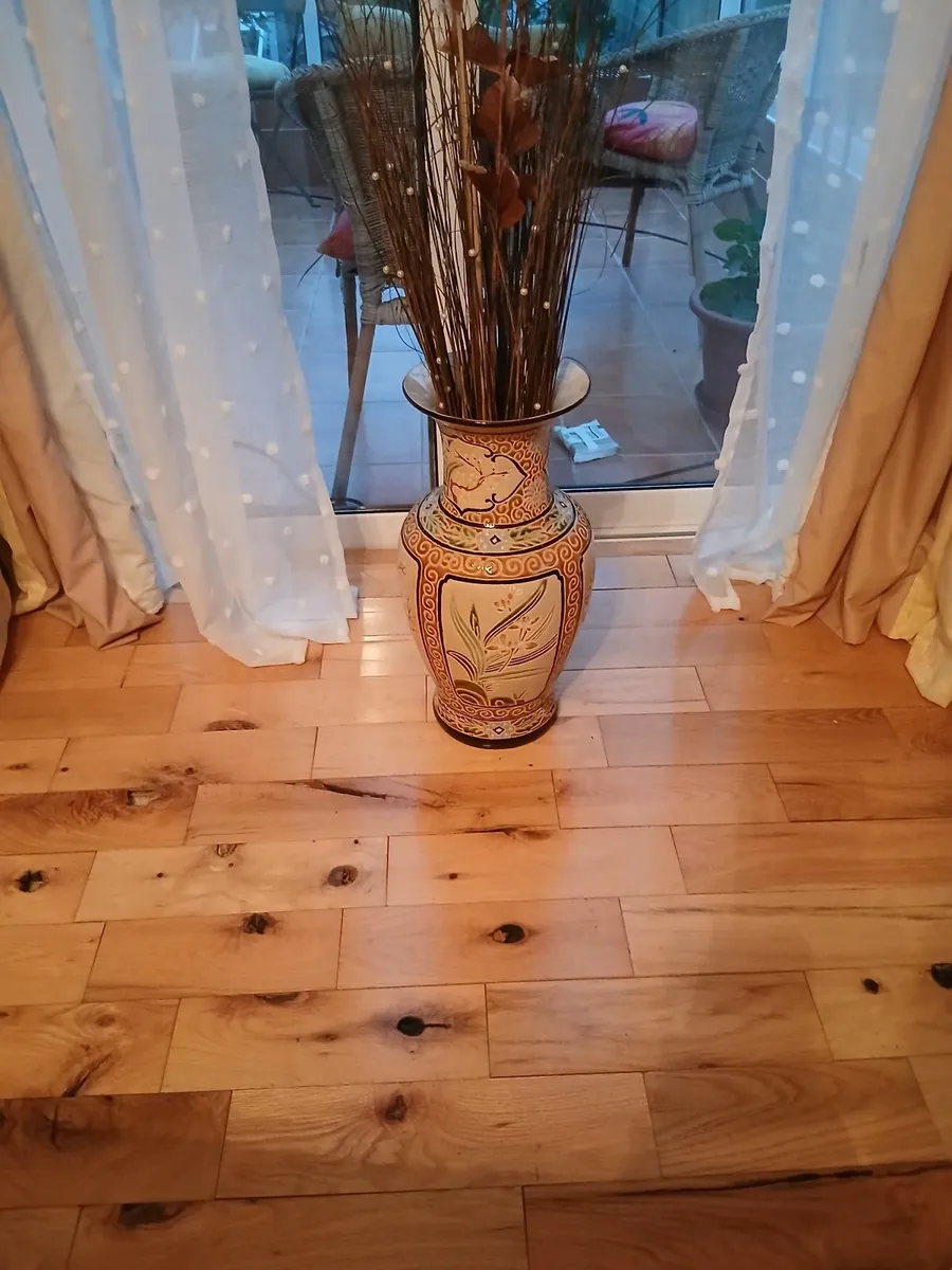 Large Japanese vase - Image 1