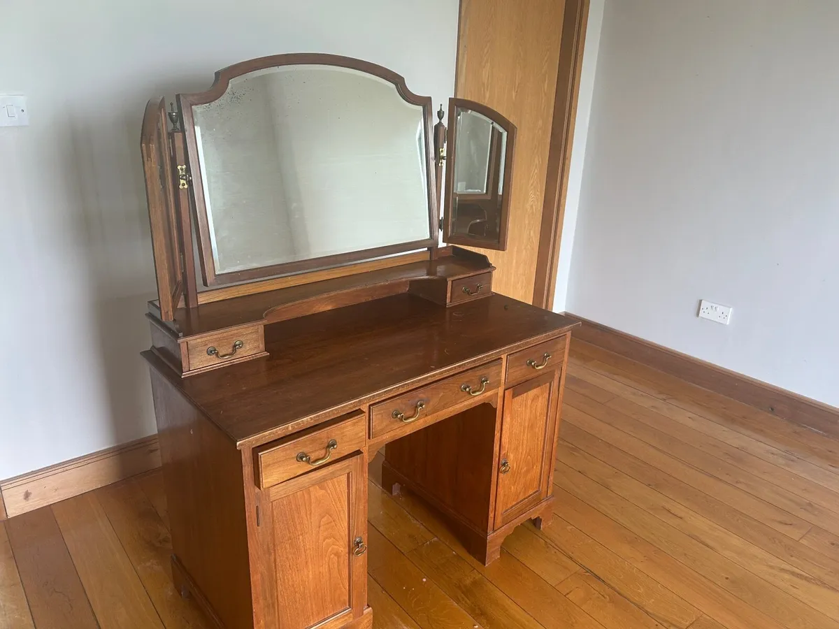Dressing Table - Image 2