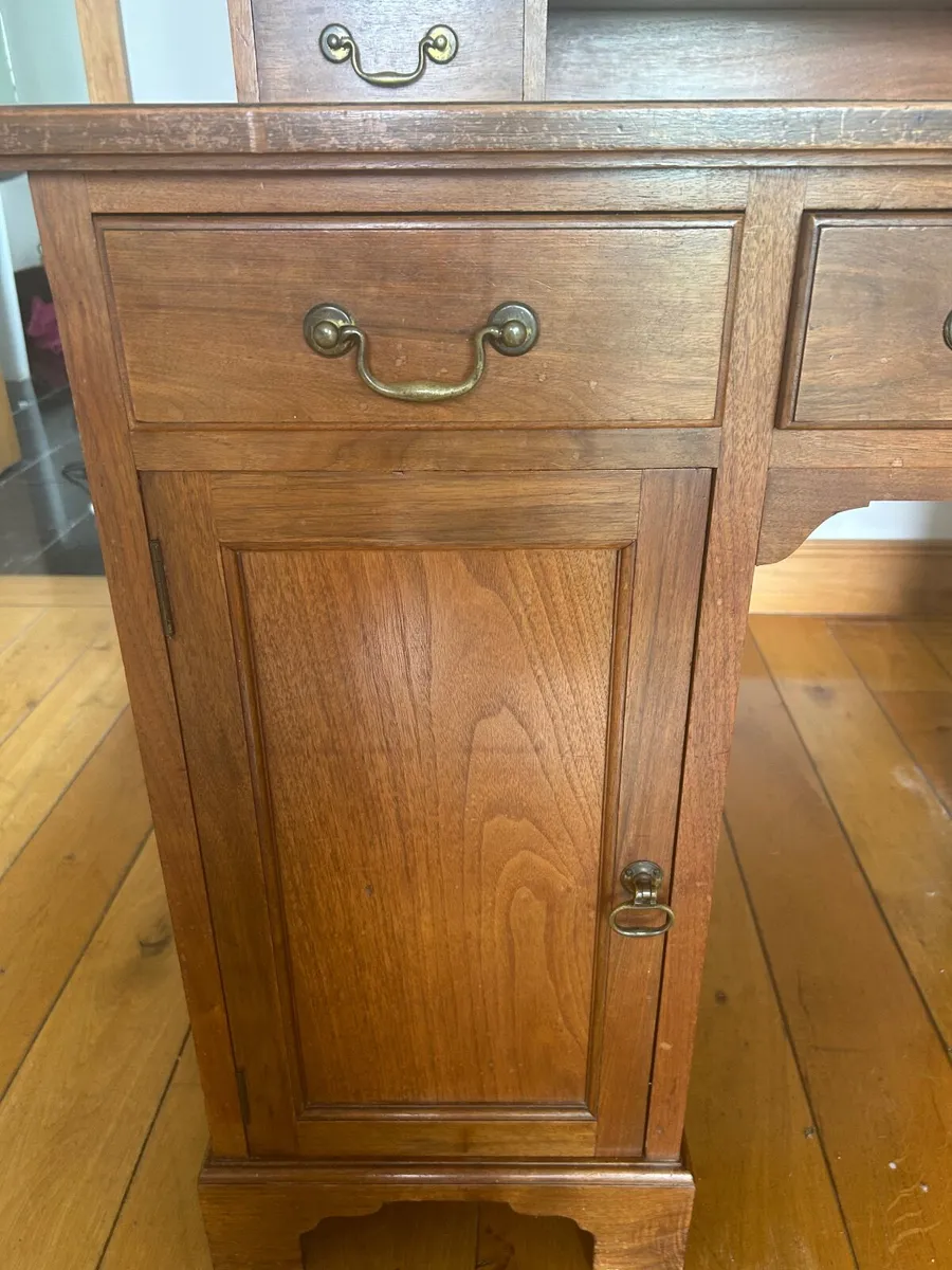 Dressing Table - Image 4
